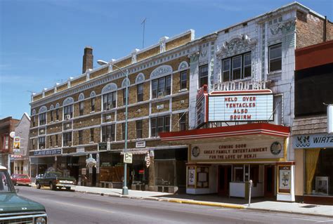 oshkosh movie theater|movies fond du lac.